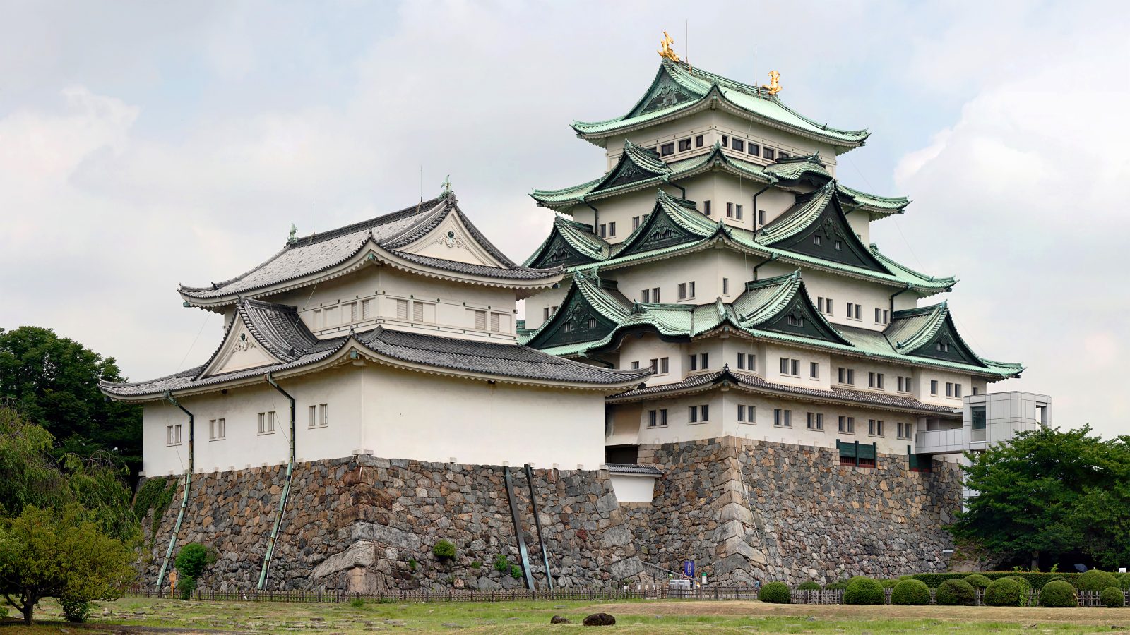 名古屋城 — 観光・旅行