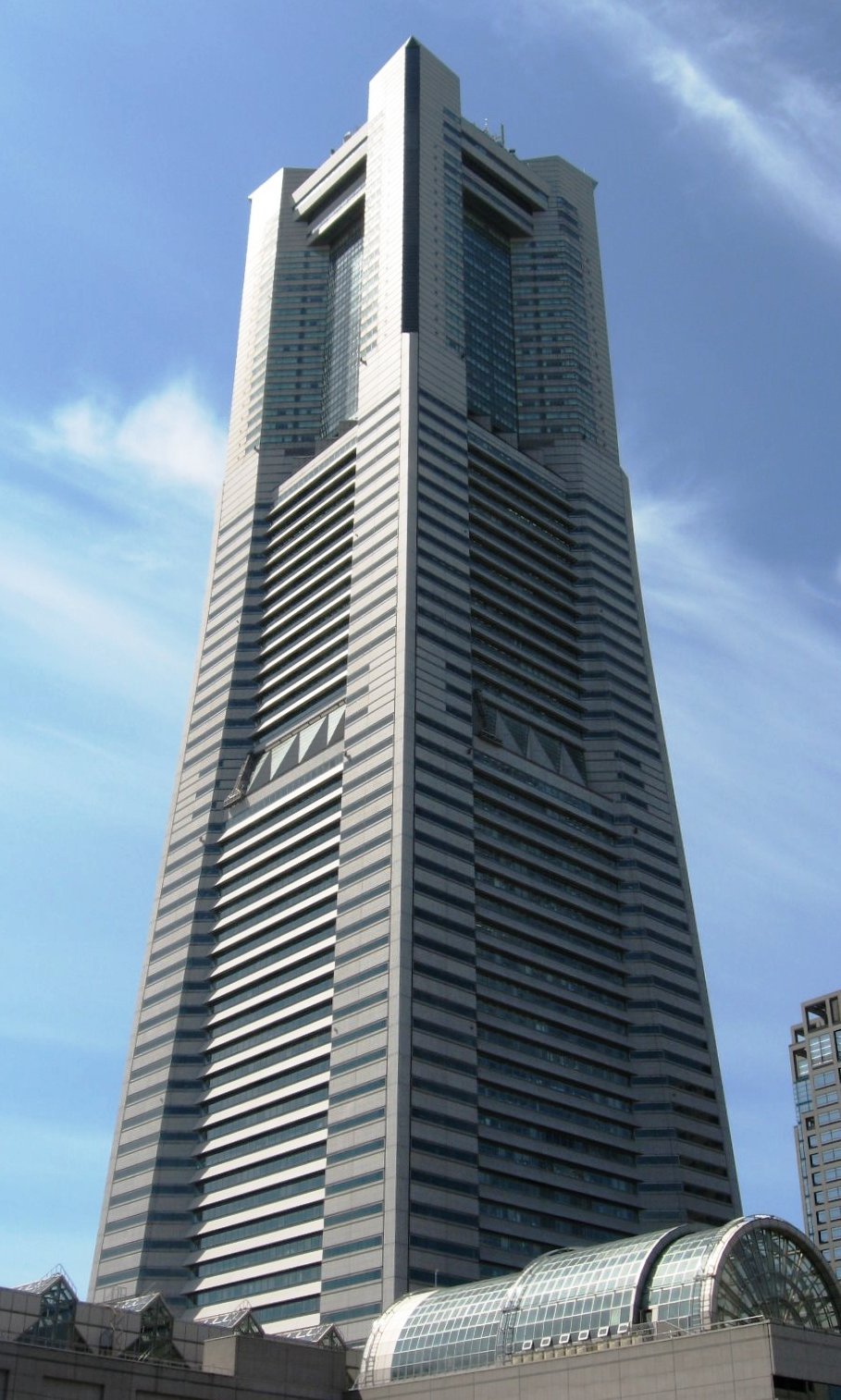 横浜ランドマークタワー — 観光・旅行